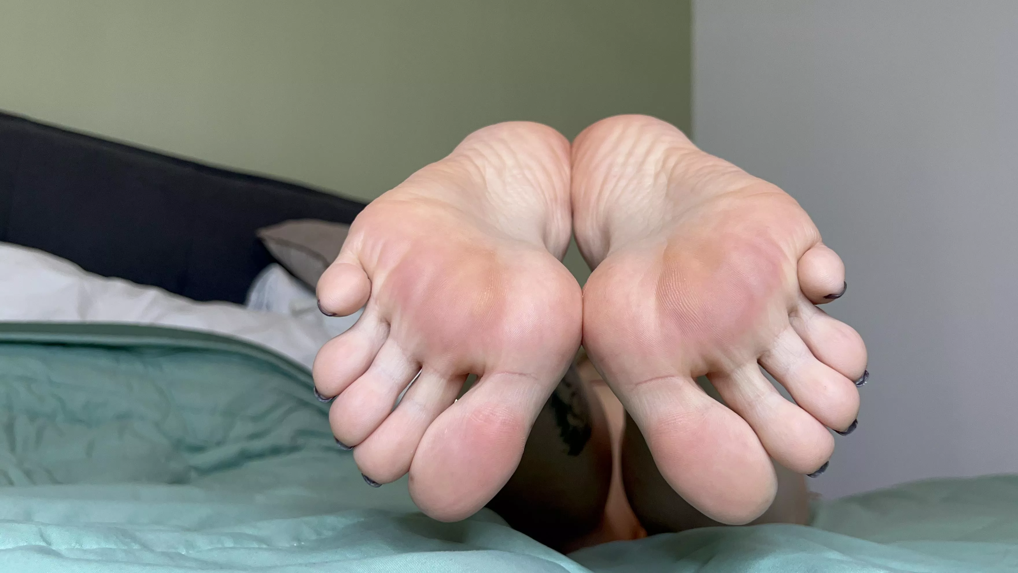 Sooo big!!! Size 11 😍 