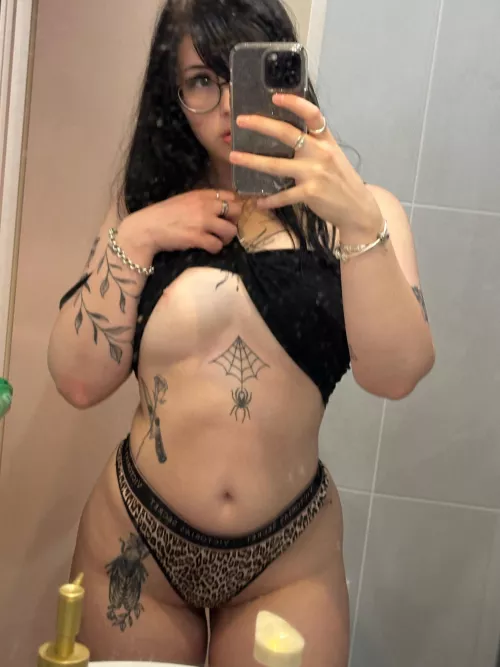 Take a shower with this emo cutie 