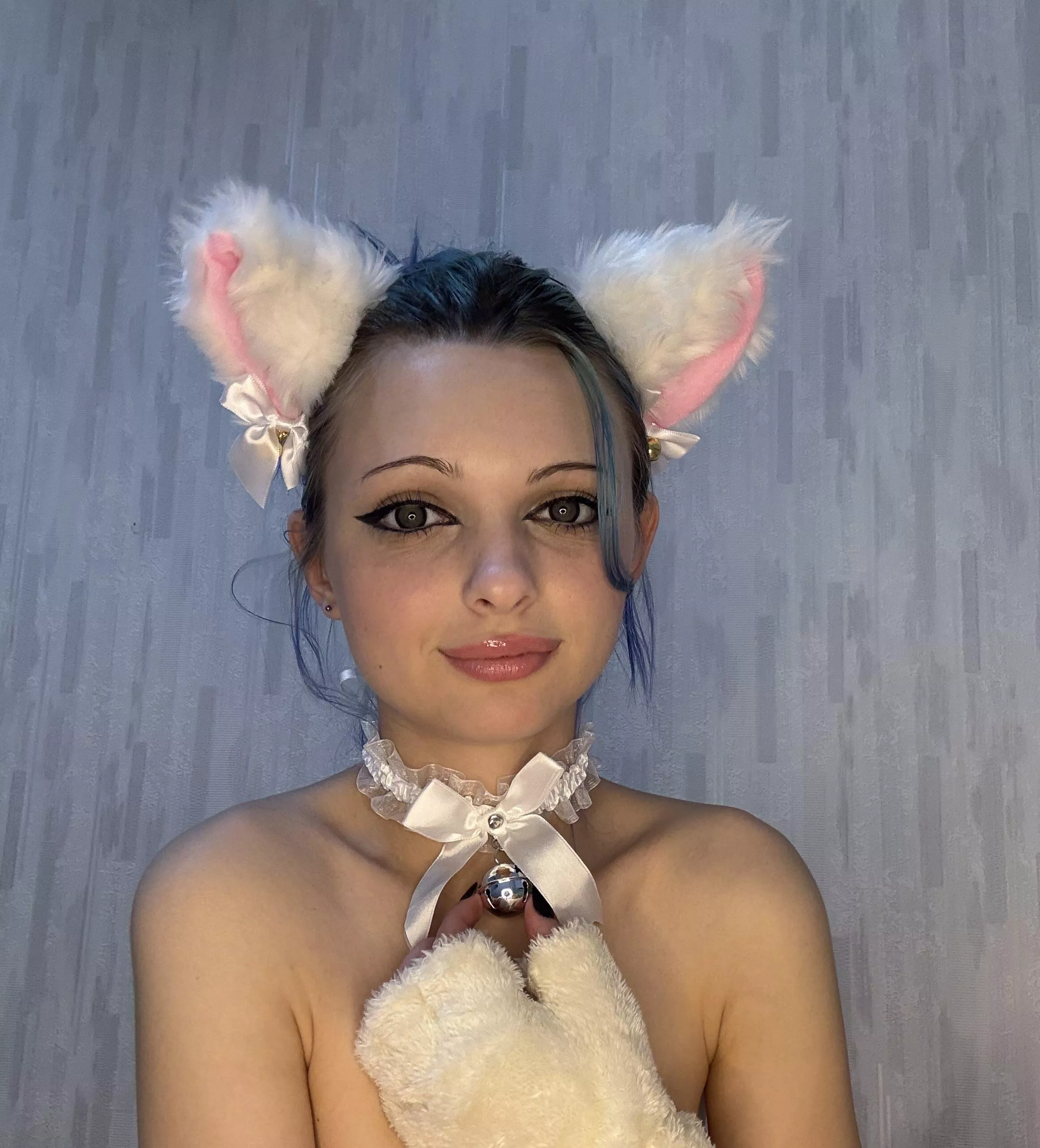 This sweet cat wants to spend a hot night with you