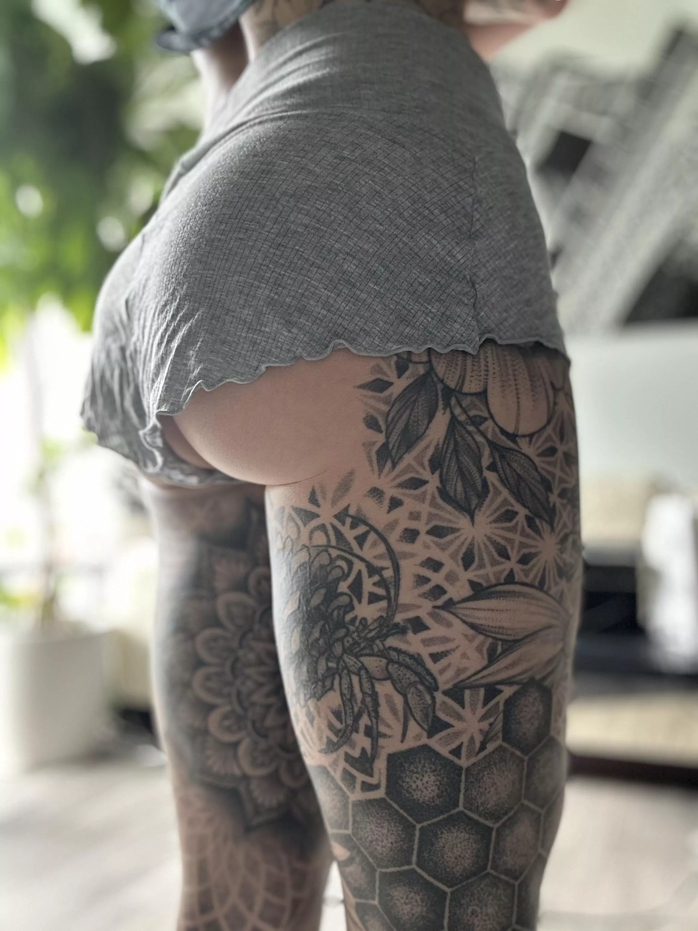 Trying Negative Underwear’s Whipped mini shorts, thick thighs make ‘em look real nice.