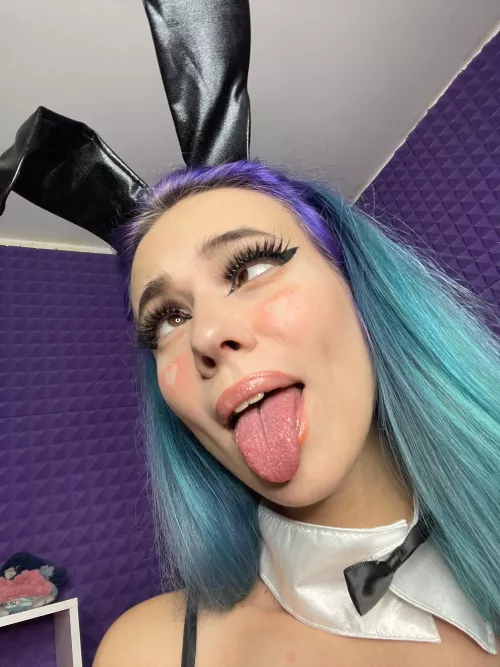 Wanna spit on me sempaii~