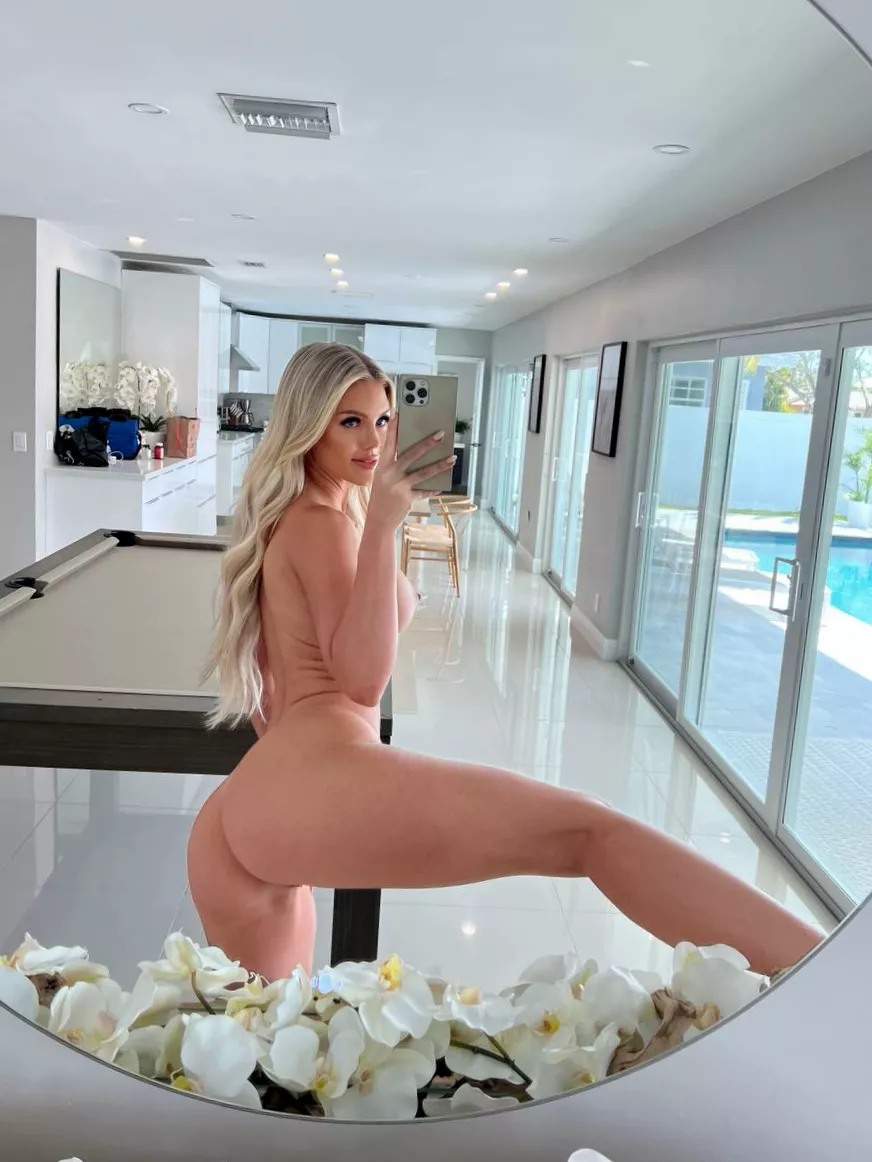 What do you like the most about blondes?