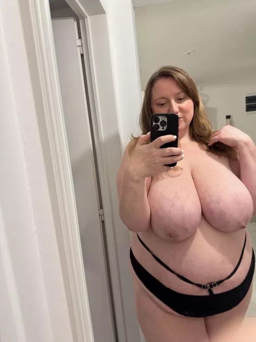 would you consider dating a chubby girl who's 34yo?