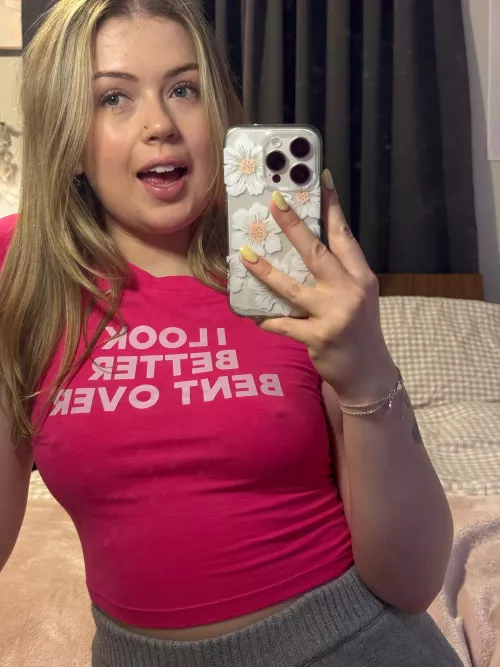 18F Been horny for some time now and looking for an older bull to quench this thirst. I'll be in VA next week. lmk if you're interested. 