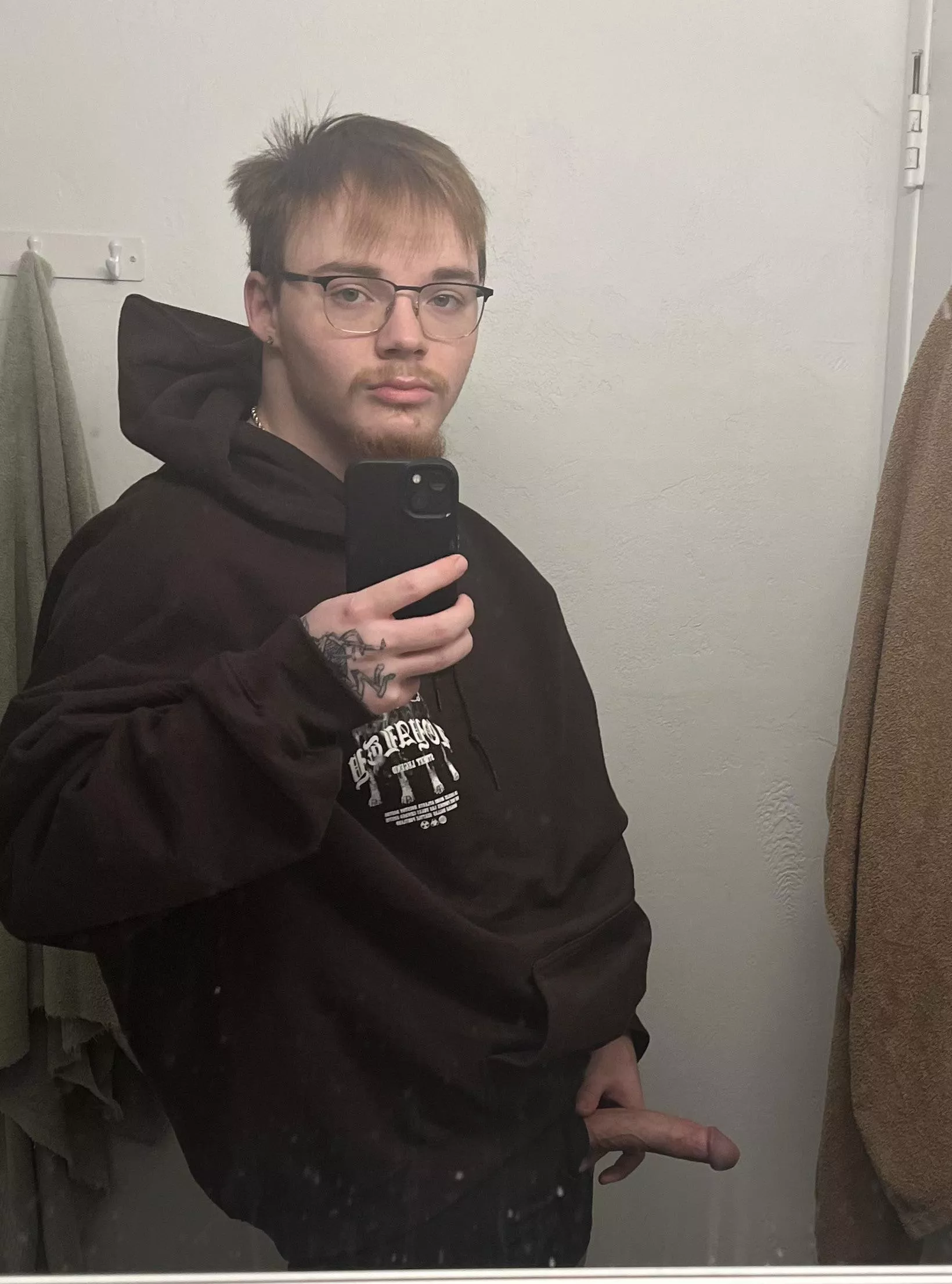 18(M4F) It popped out of my underwear