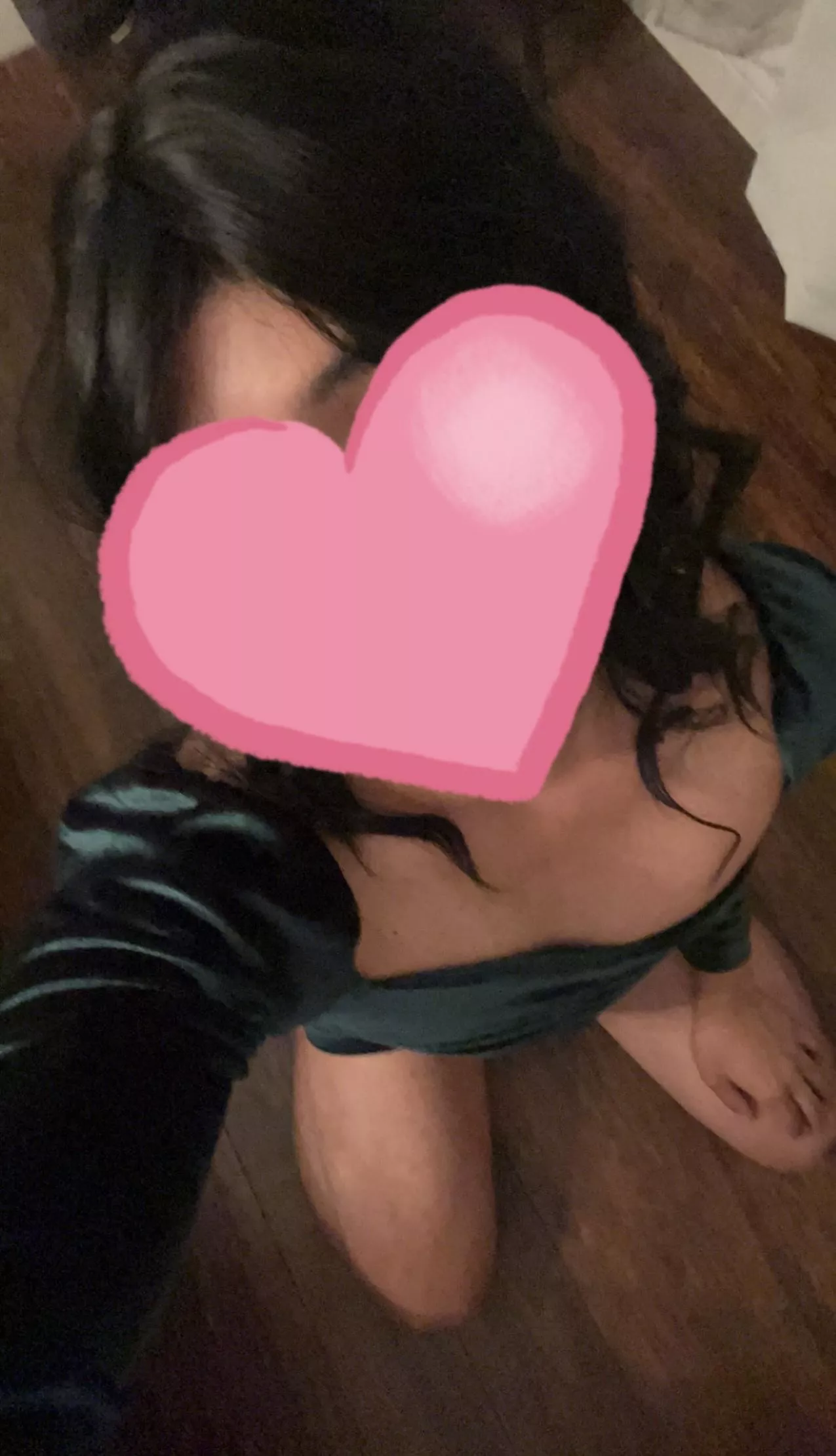 21 pretty sissy can host by Elgin St x Yonge Thornhill rn, looking to drain a cock. masc+ hung+