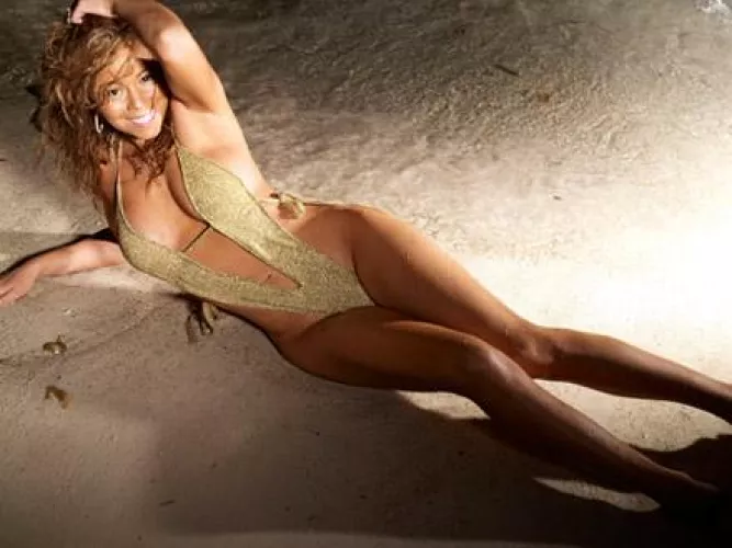 25, wanna have sex with 55 year old Mariah Carey!