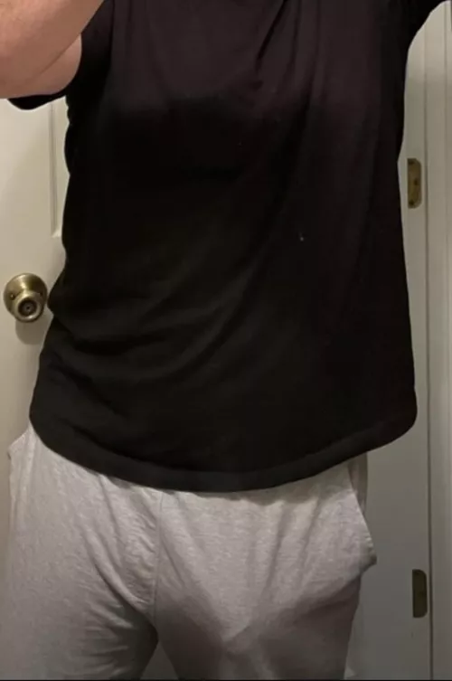 34 M4F need a fuckbuddy. 