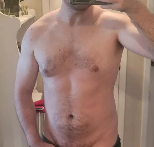 37 [M4F] Suffolk County, 5'11, 220 Ibs, broad shouldered, love to eat tacos😘🌮