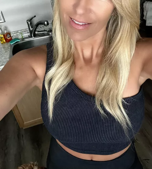 48F Ready to go on date tonight ;) 