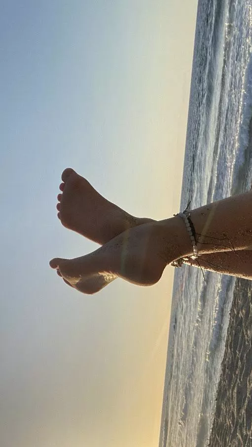 Beach feet ☀️