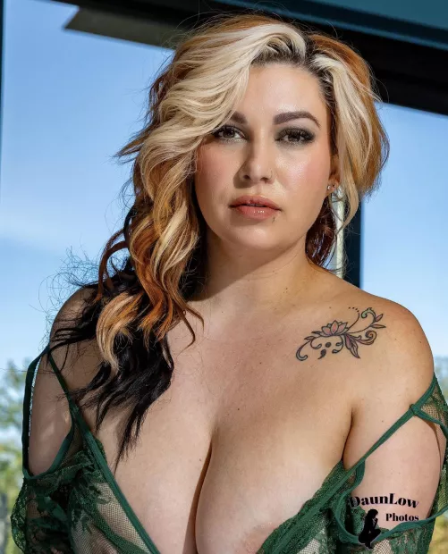 big tits for Trump/Vance!!