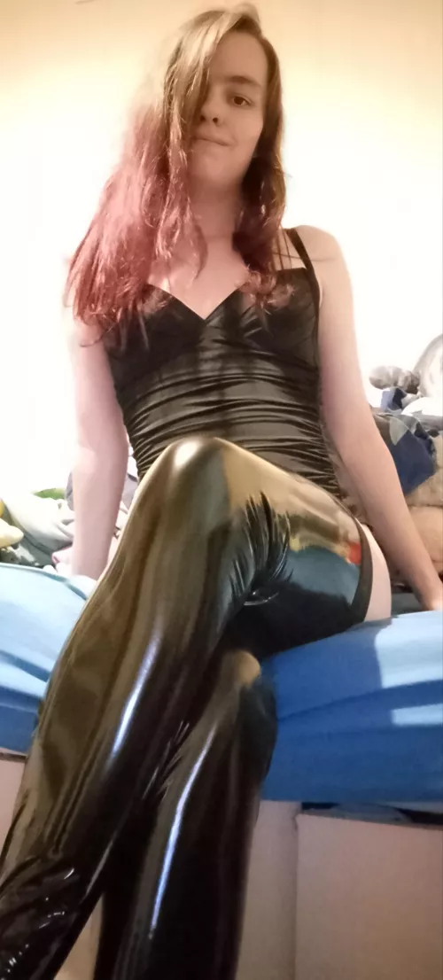 Black swimsuit with thigh highs >:3