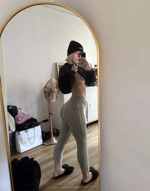 Booty poppin’ this morning 