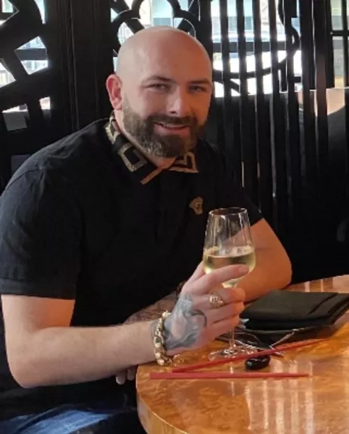 British bull here anyone want dm me feel free