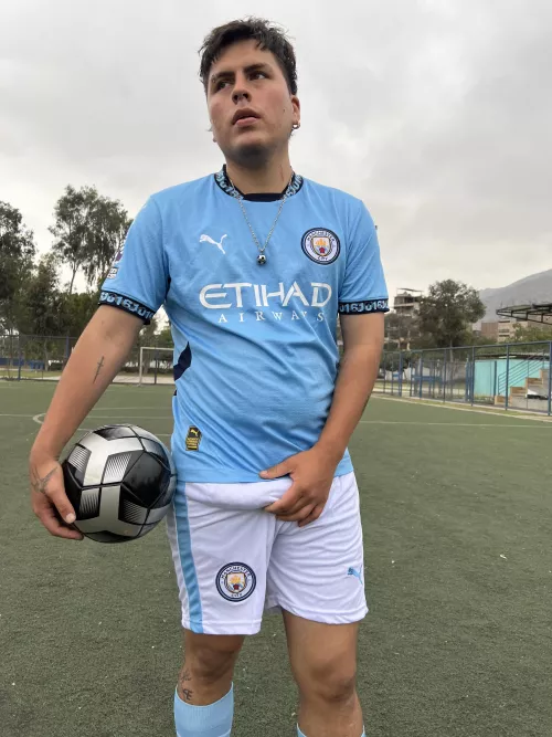 Can you see the bulge I have here? Haha it's eager to be licked