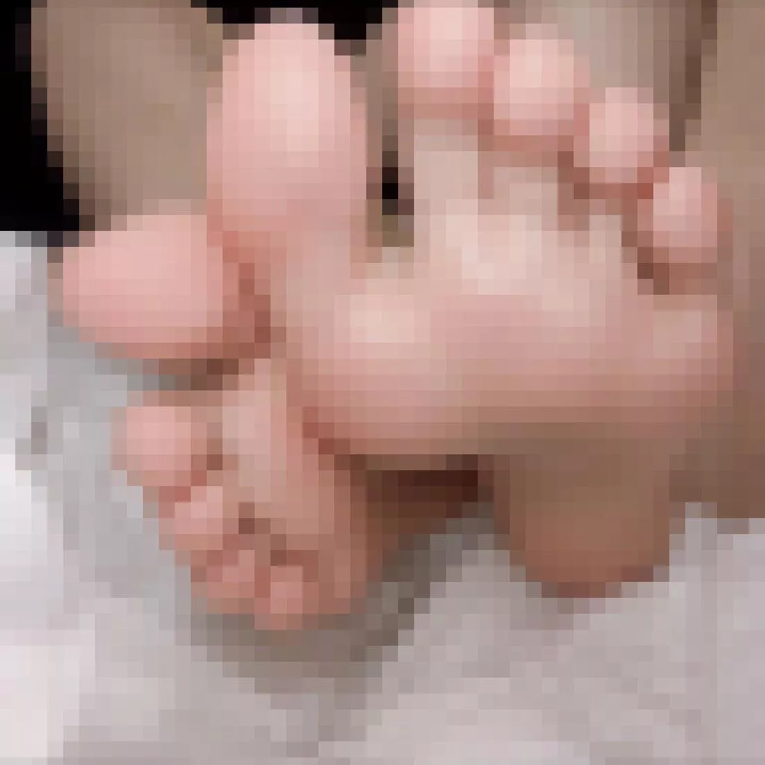 Censored asian feet :3 F18
