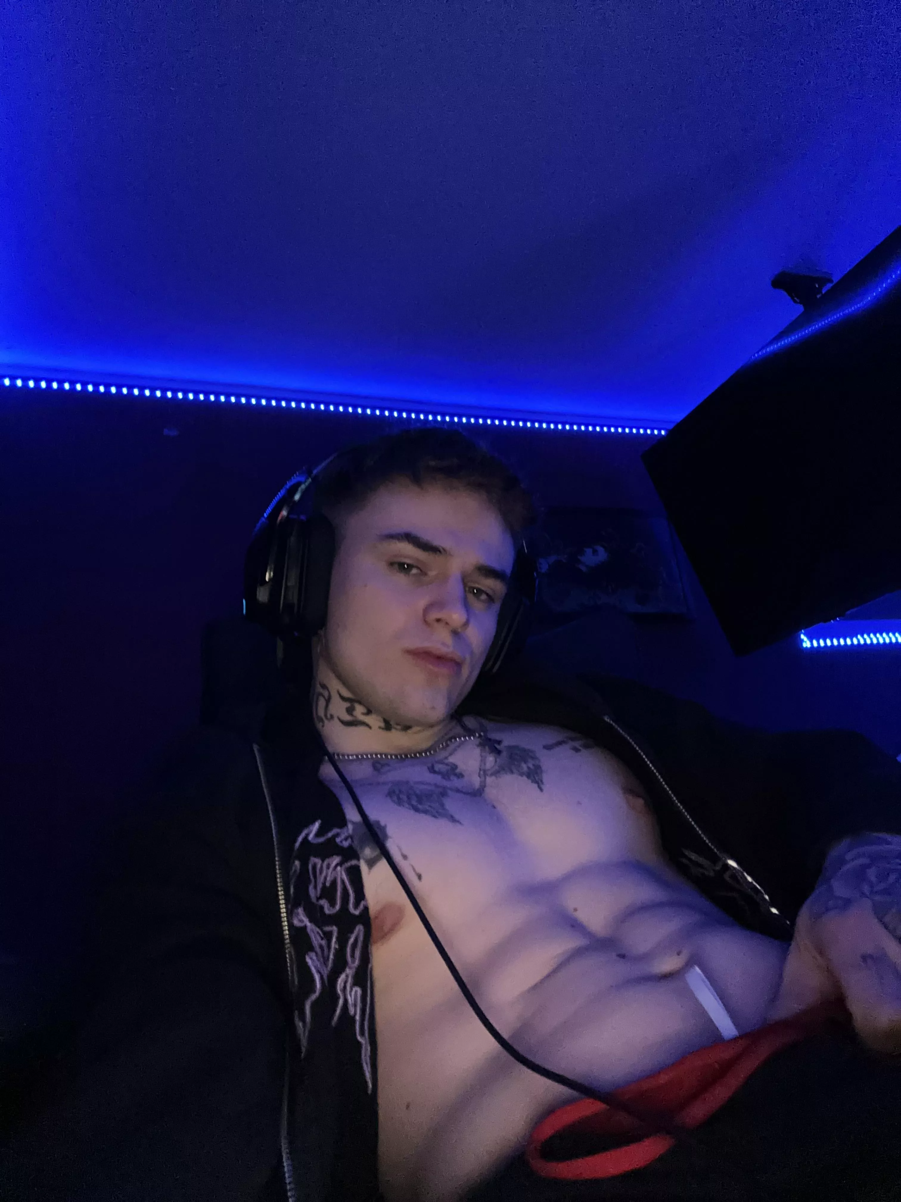 come and suck me off 