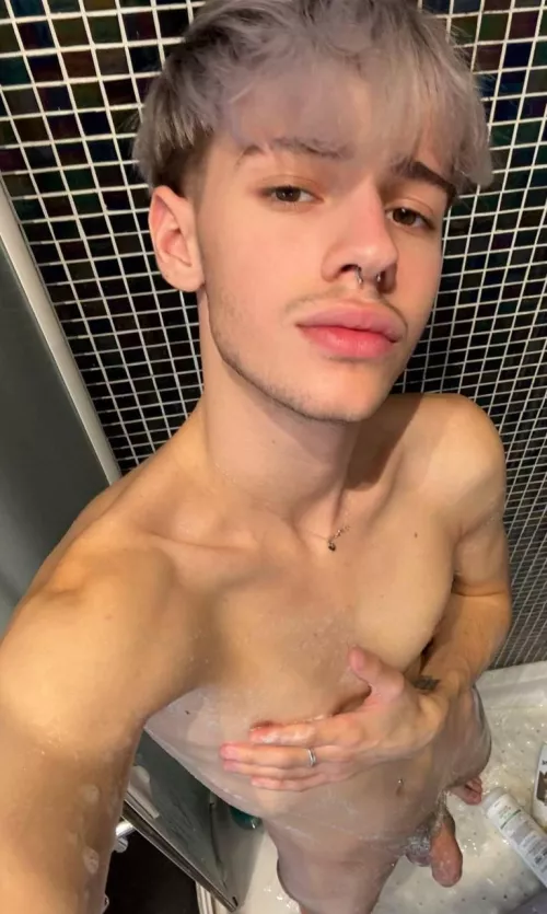 do kinky things to me😈