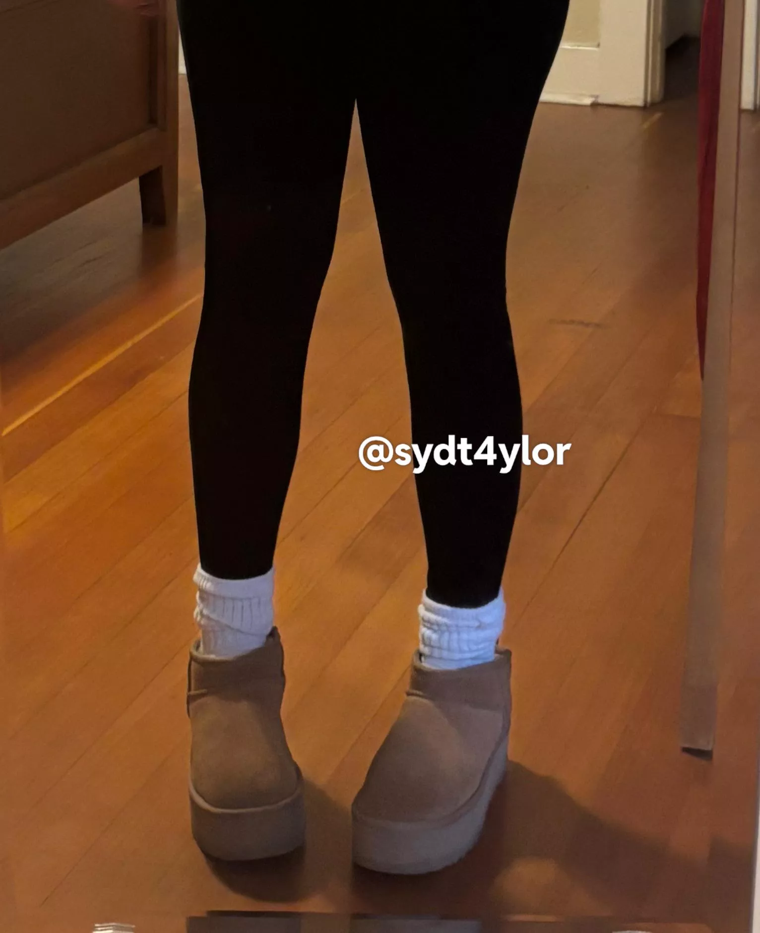 do you like scrunch socks and uggs?