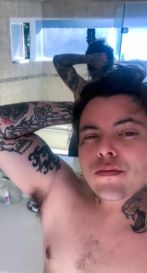 Do you like tattooed dilfs