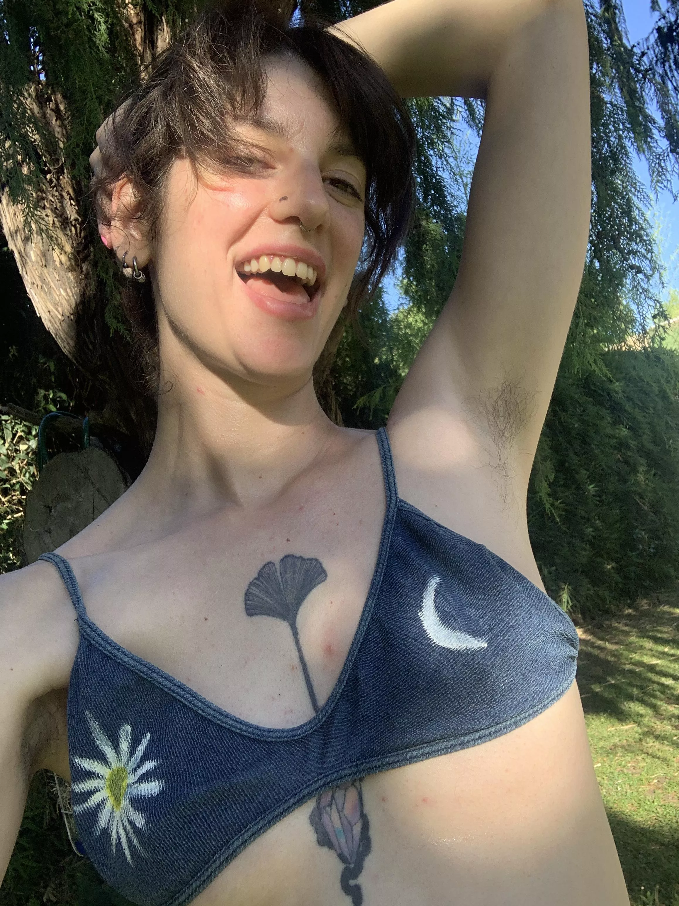 Do you think I'm a fun girl to hang out with?