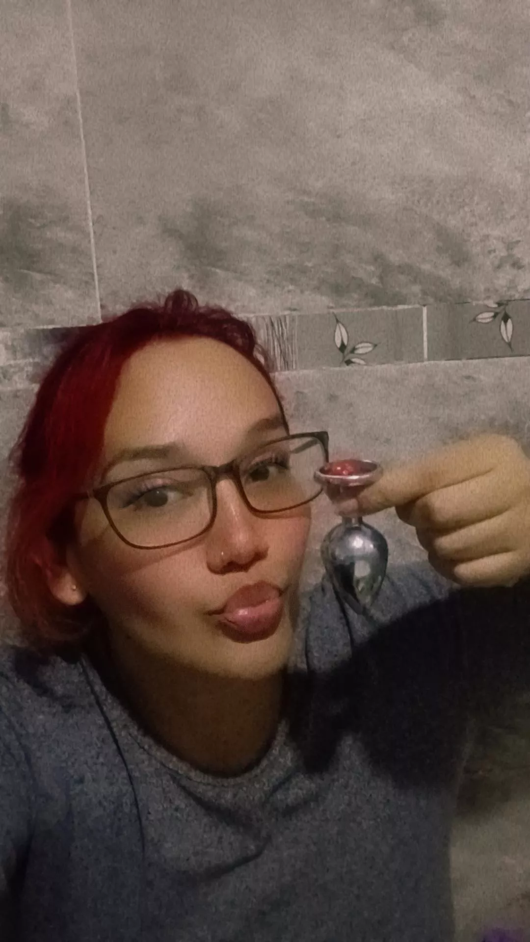 Do you want to see how it looks on me?