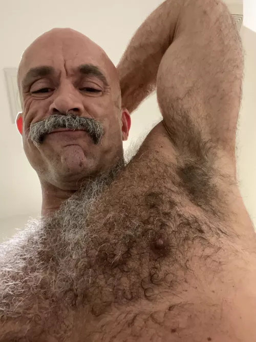 Get in there, show dad what you’ve got😈