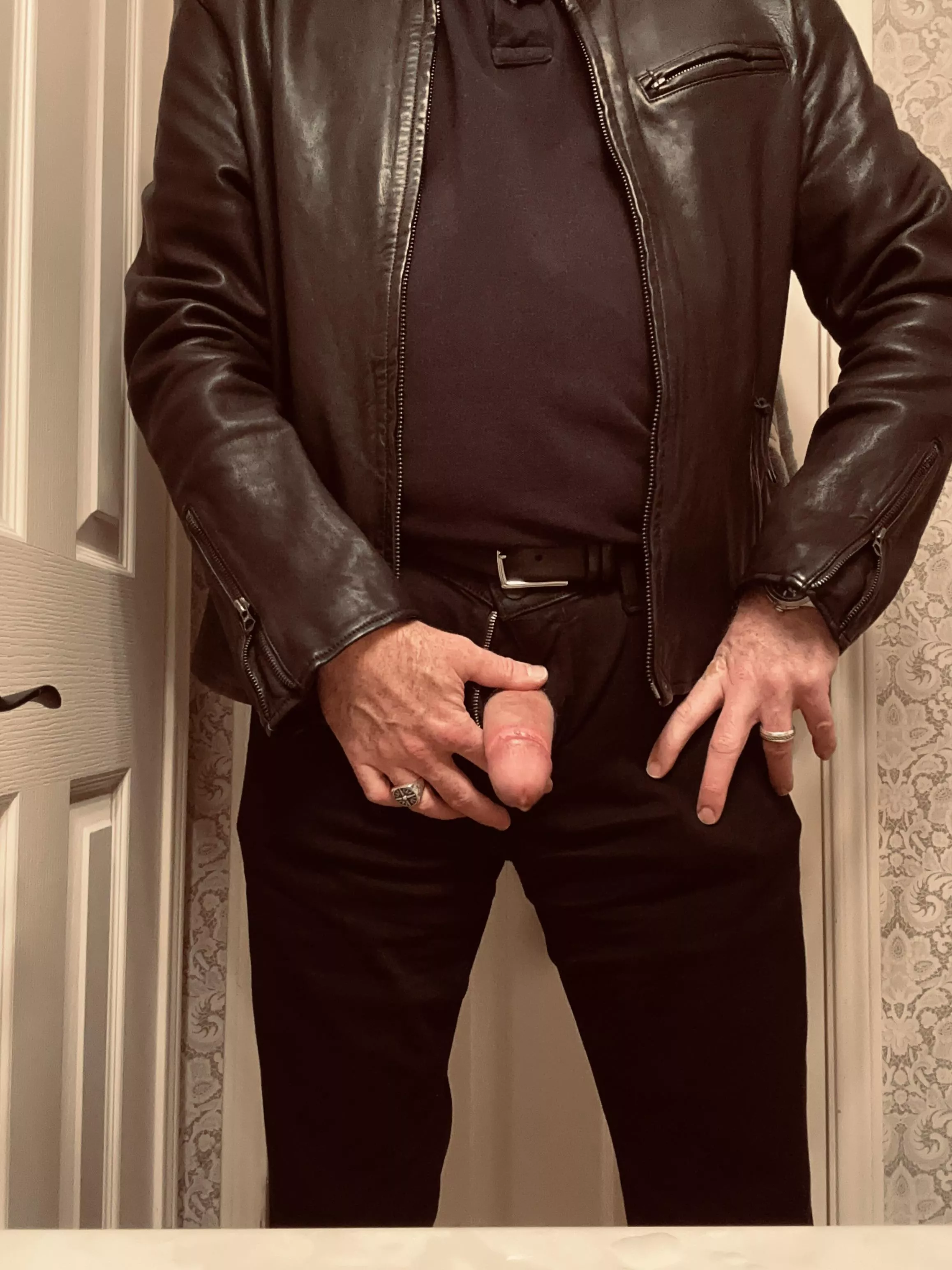 Get Over Here And Suck Off Daddy 