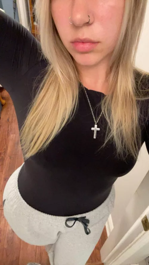 Happy fuck it fridayyyyyyy💕💕