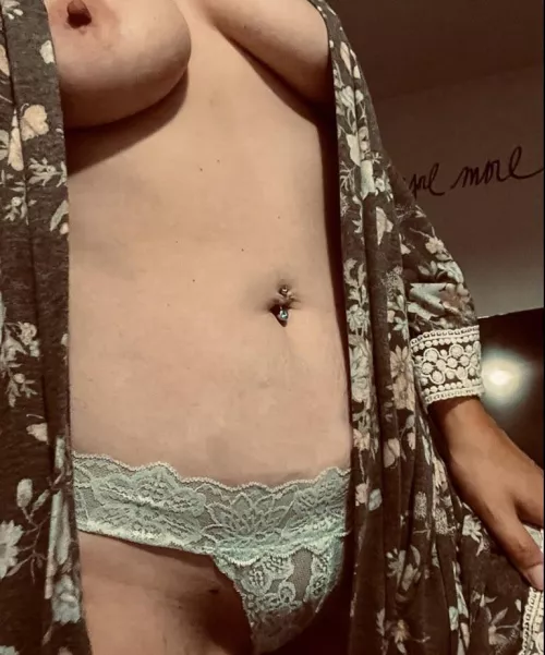 Happy Monday! Thankful for the short week this week. Fun times ahead 😈❤️