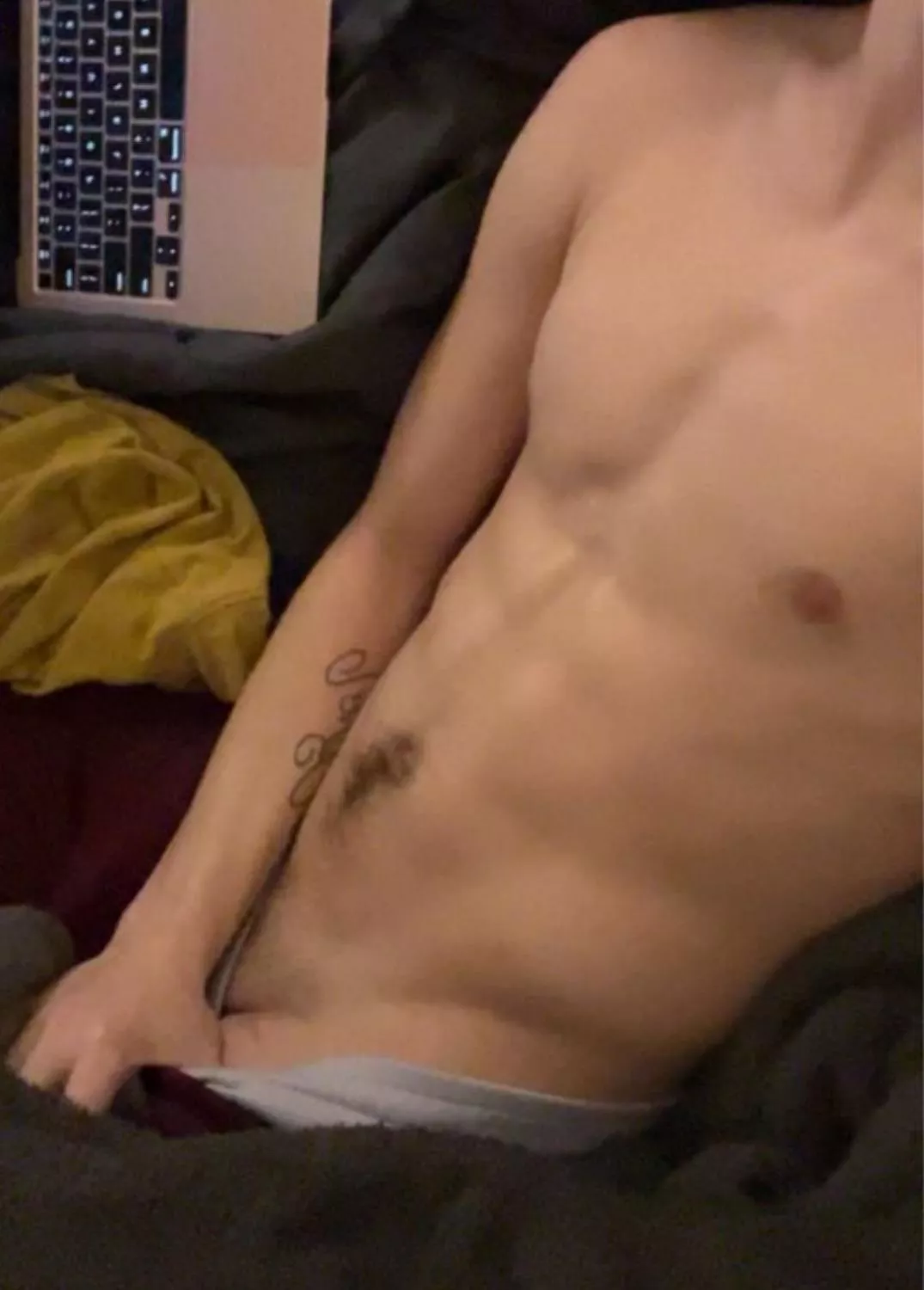 here till Sunday hmu