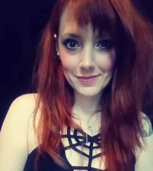 Hotel booked for tomorrow for gangbang drop me a message if your hungry and have the stamina to match 