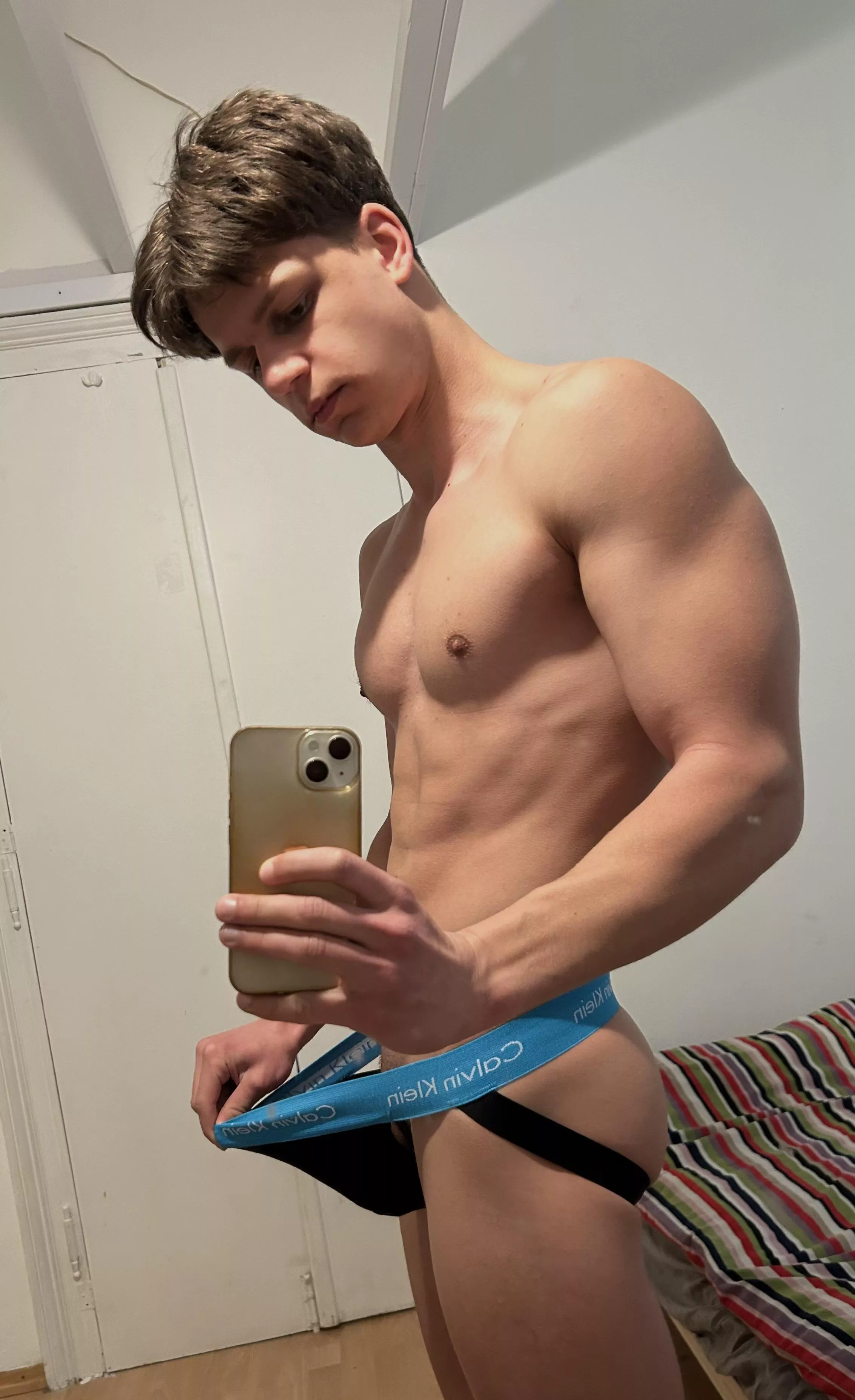 How do I look in that jock?