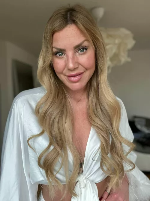 I love my smile with my painted lips