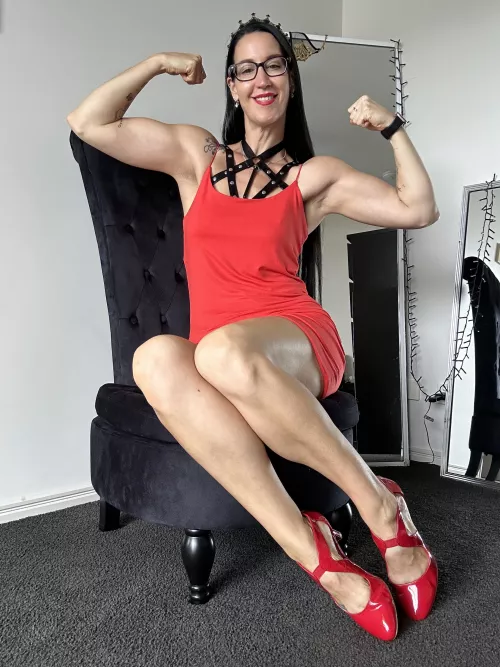 I m the Pleasure & Toy Queen, the one you have been waiting for to serve 😈