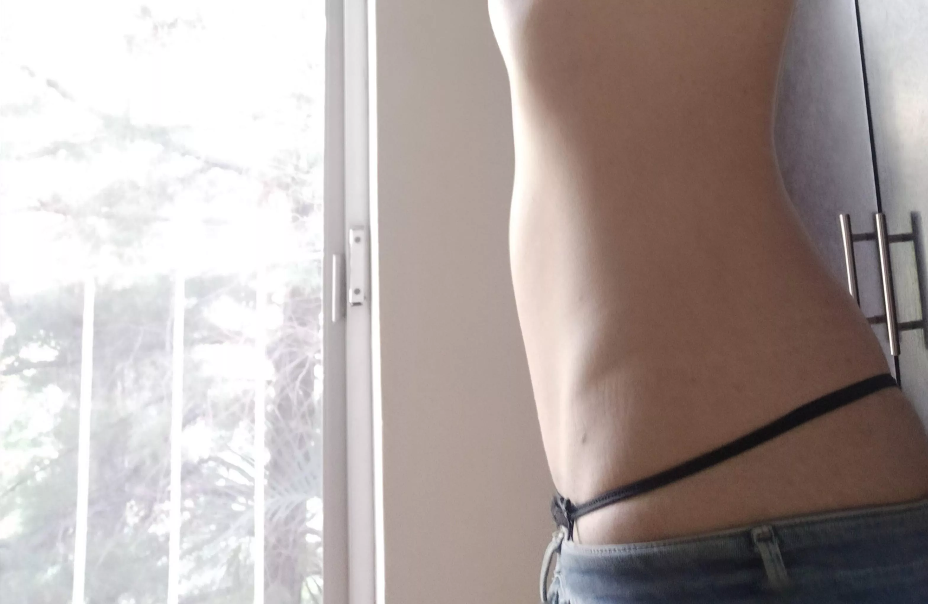 I thought this sub would enjoy how my thong looks in this picture (oc) f 29 