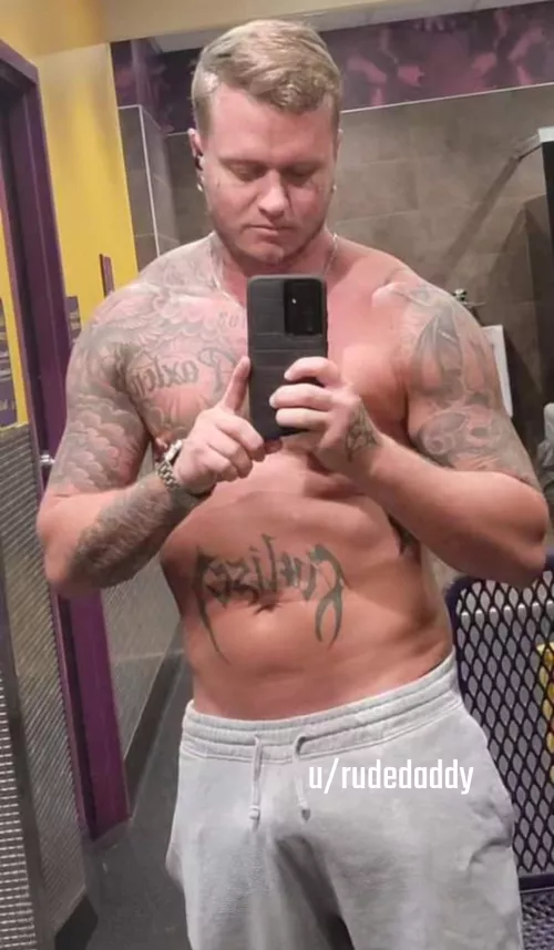 It's gray sweatpants season ladies