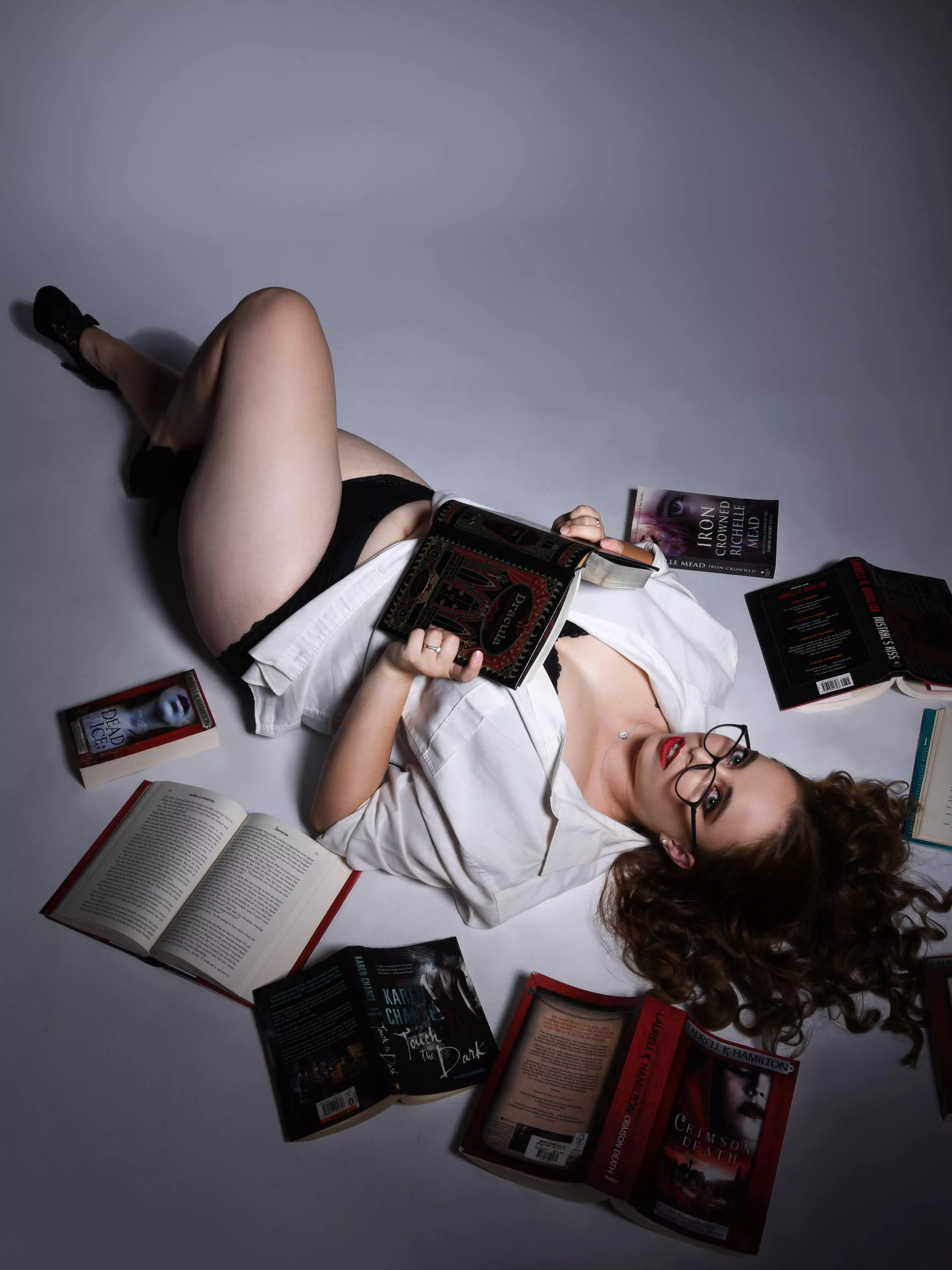 Just another book girlie