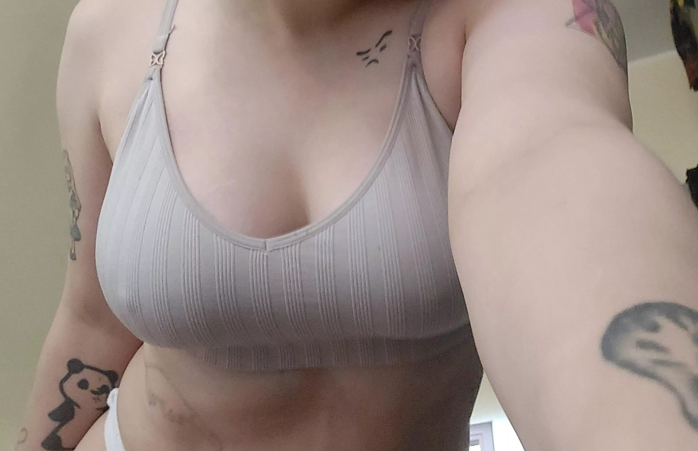 Kinky goth girl seeking good fuck tonight 