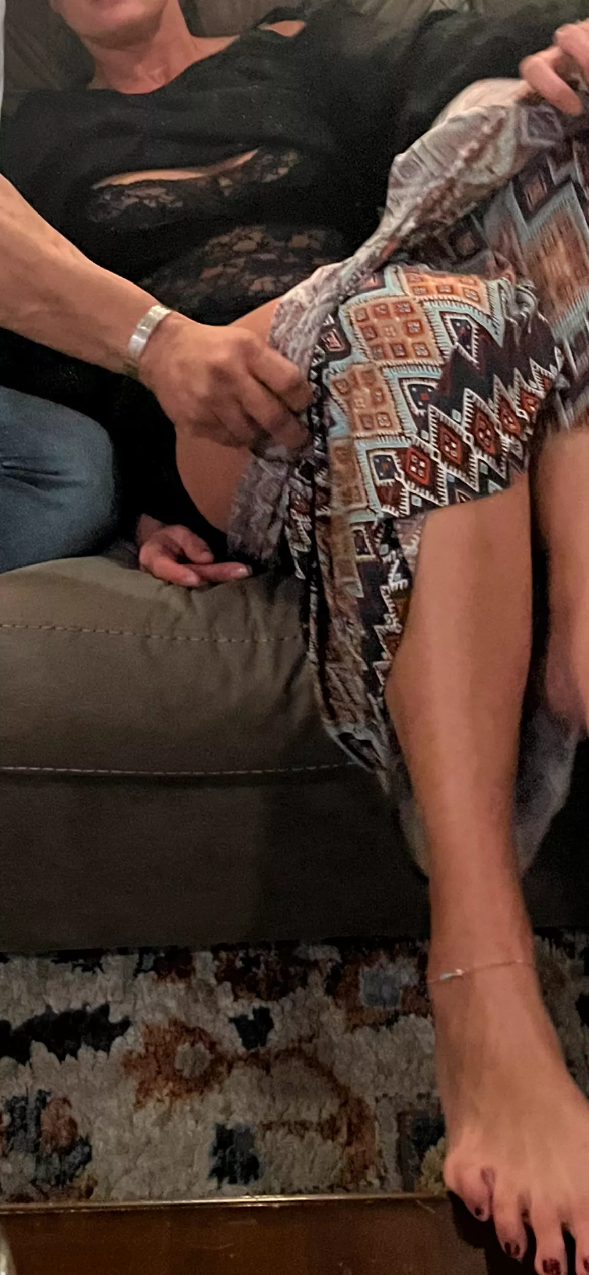 Looking for sexy smooth bull!