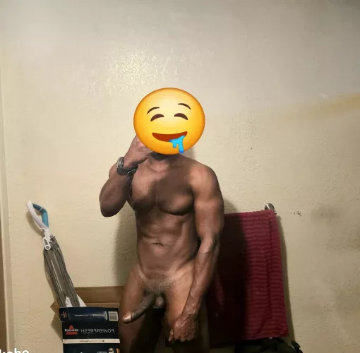 Looking to dick a sexy female real good