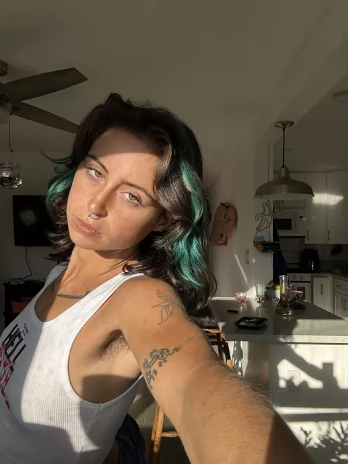 Love how the sun shines on my body hair [arms] 