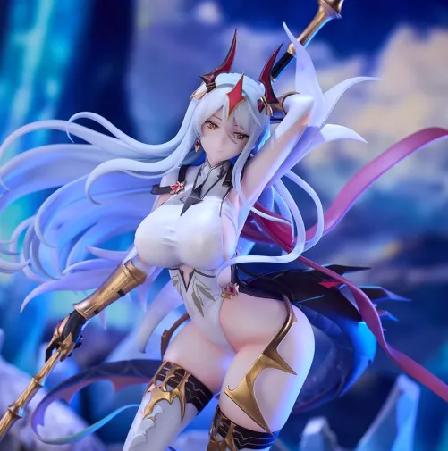 Luna figure by Astrumdesign Studio