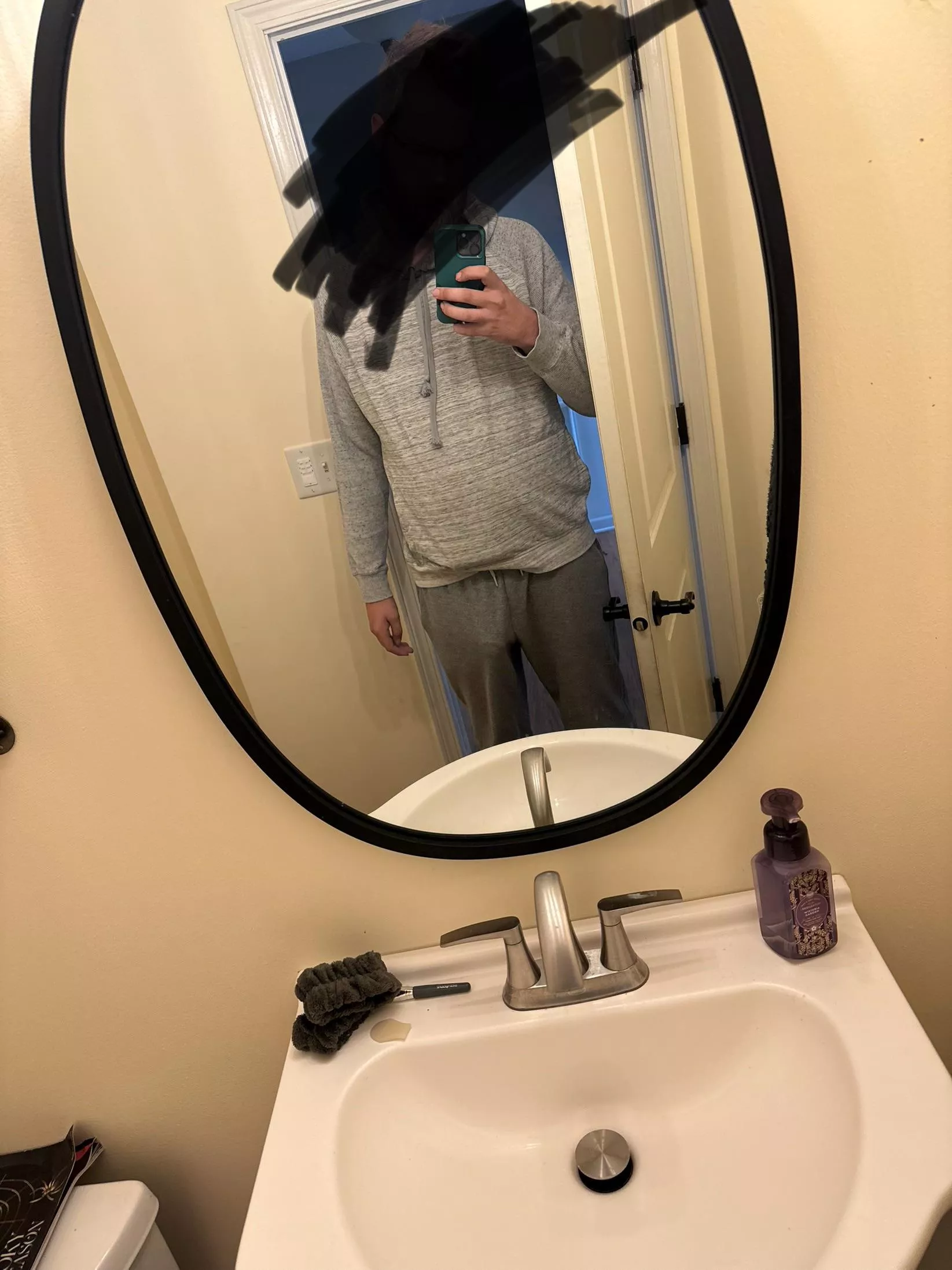 Mid cleaning selfie 🤘