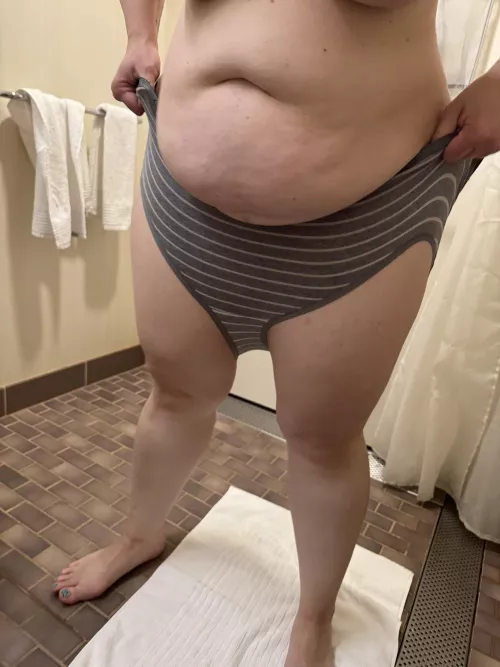 Momma getting all comfy 