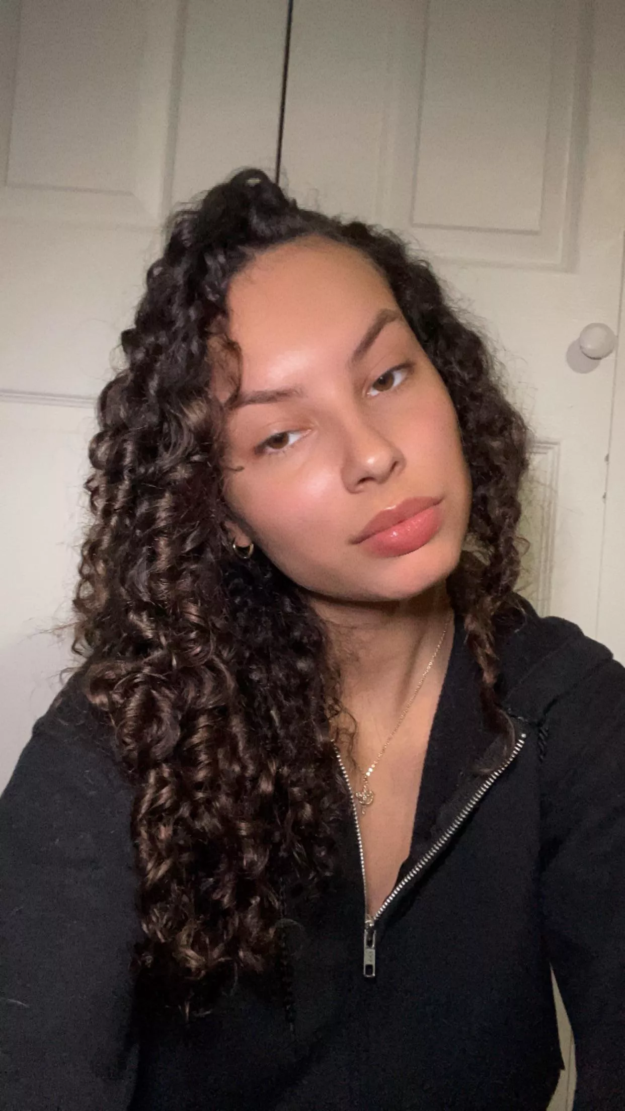 mwah 💋 fresh glossed lips 