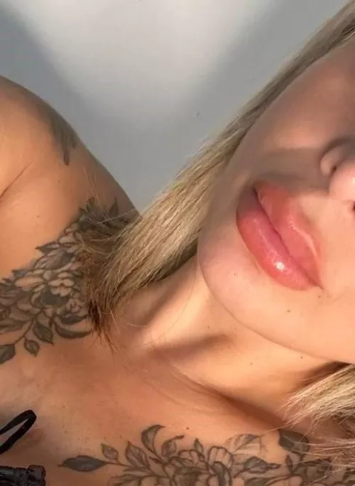 
my lips want to feel you tonight