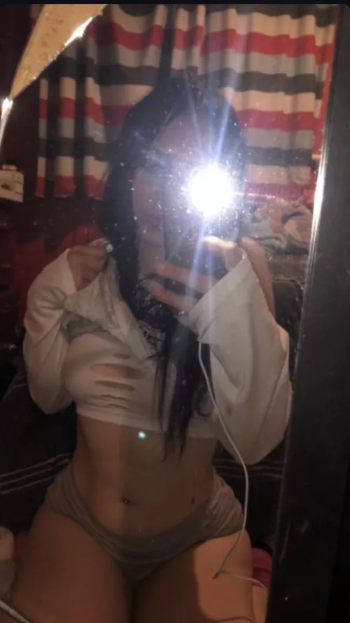 My names Lucy 18f looking for a SD to spoil me hmu x