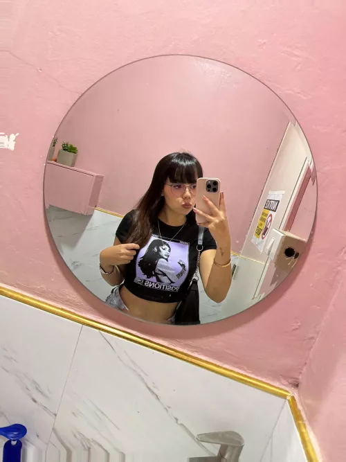 My Thanksgiving wish? Someone to match my vibe and maybe share leftovers lol